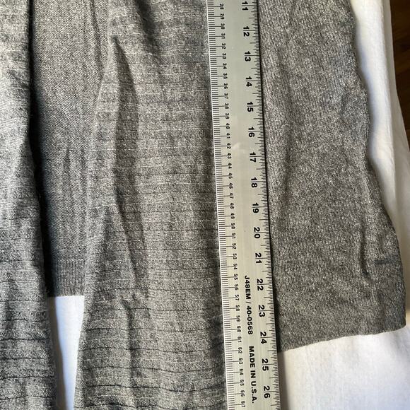 a.n.a. A New Approach Women’s Sleeveless Knit Cardigan size XL, Solid Gray - Picture 6 of 9